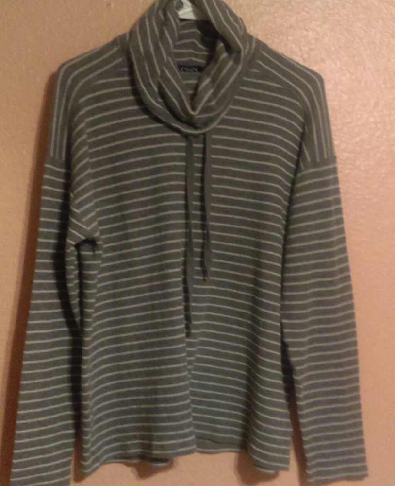 Chaps denim gray and white striped top